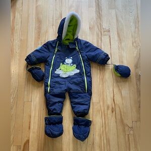Warm winter suit for 18months.
